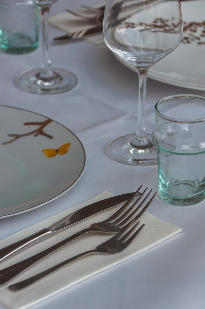 set-table